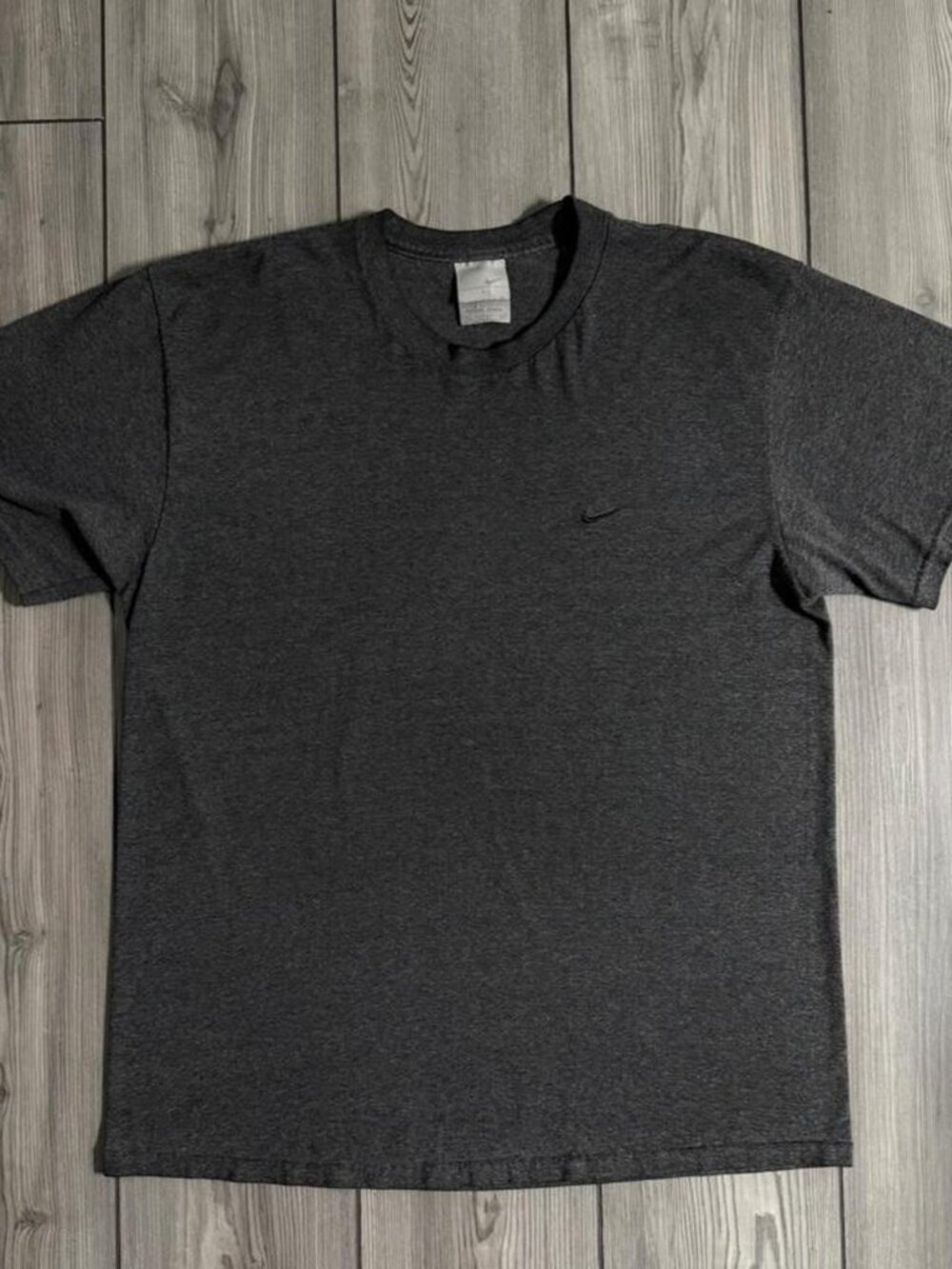 Vintage 00s Nike Embroidered Mini Swoosh Logo Y2K Tee